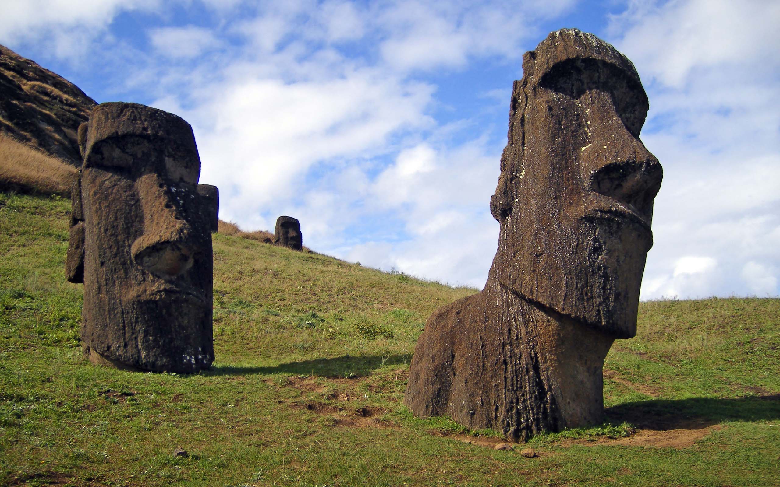 the statues on Easter Islands, Rapa Nui